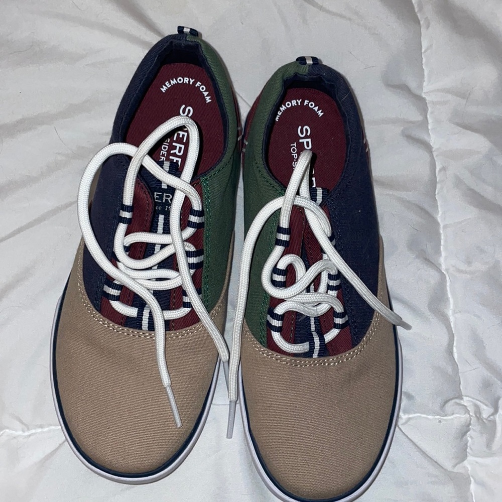 Boys Sperry Shoes New Size 2